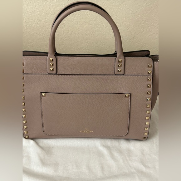 Valentino Garavani Rockstud Bag - Picture 8 of 11